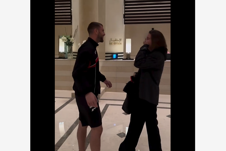 Jelang Laga Lawan Irak Maarten Paes dapat Kejutan dari Luna Bijl