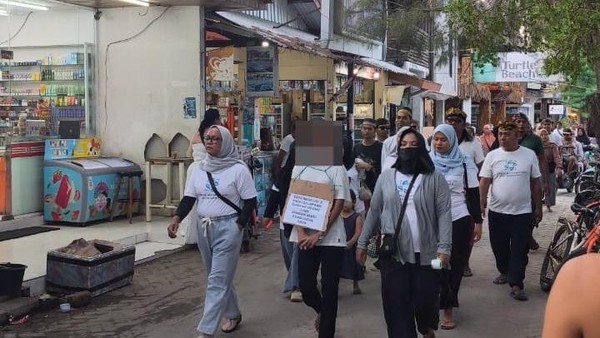 Curi Sepeda Listrik, Wanita Ini Diarak di Gili Trawangan