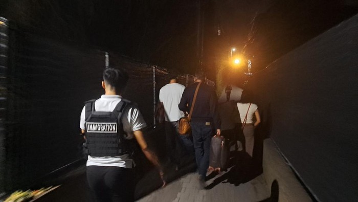 Viral Bule di Ubud Ngamuk Tantang Duel Polisi