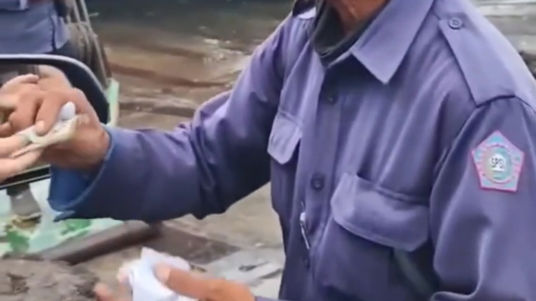 Viral Dugaan Pungli Jasa Keset Rp 4 Ribu di Pelabuhan Gilimanuk