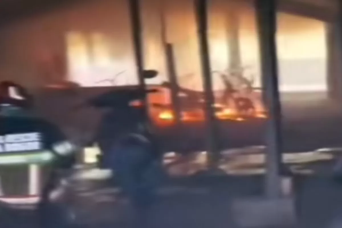 Penitipan Motor Depan Stasiun Bogor Kebakaran, Belasan Motor Terbakar
