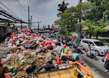 Tumpukan Sampah Kembali Muncul di Pasar Cimanggis Tangsel