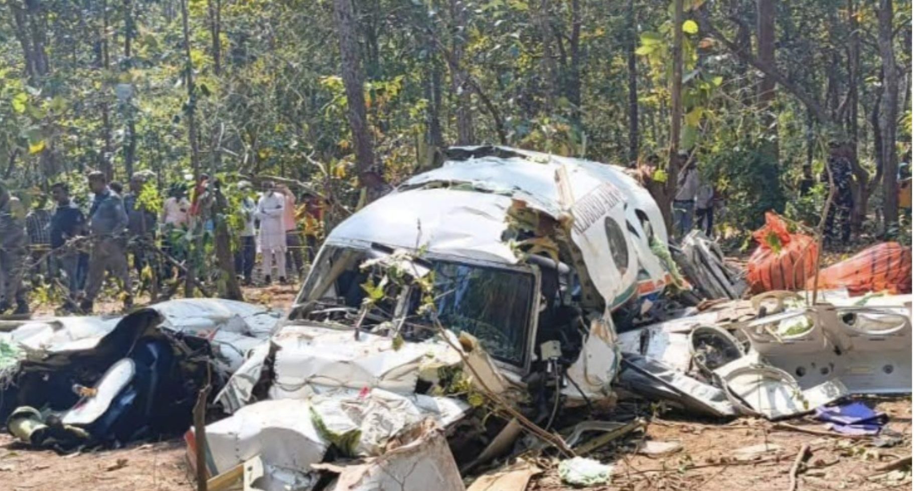Pesawat Ambulans Jatuh, Tujuh Orang Tewas