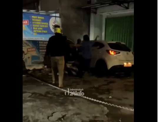 Viral Mobil Hantam 2 Motor di Citayam Depok Diduga Pengemudi Mabuk