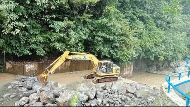 Pemko Padang Percepat Pengerukan Sungai untuk Cegah Banjir Akhir 2026