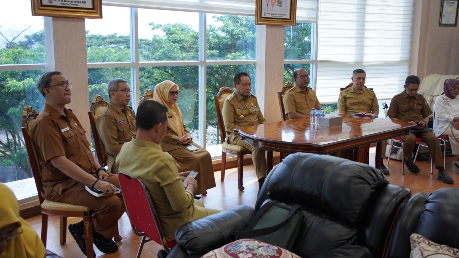 Gubernur Gusnar Beri 3 Arahan Penting untuk Perbaikan Tata Kelola Beasiswa