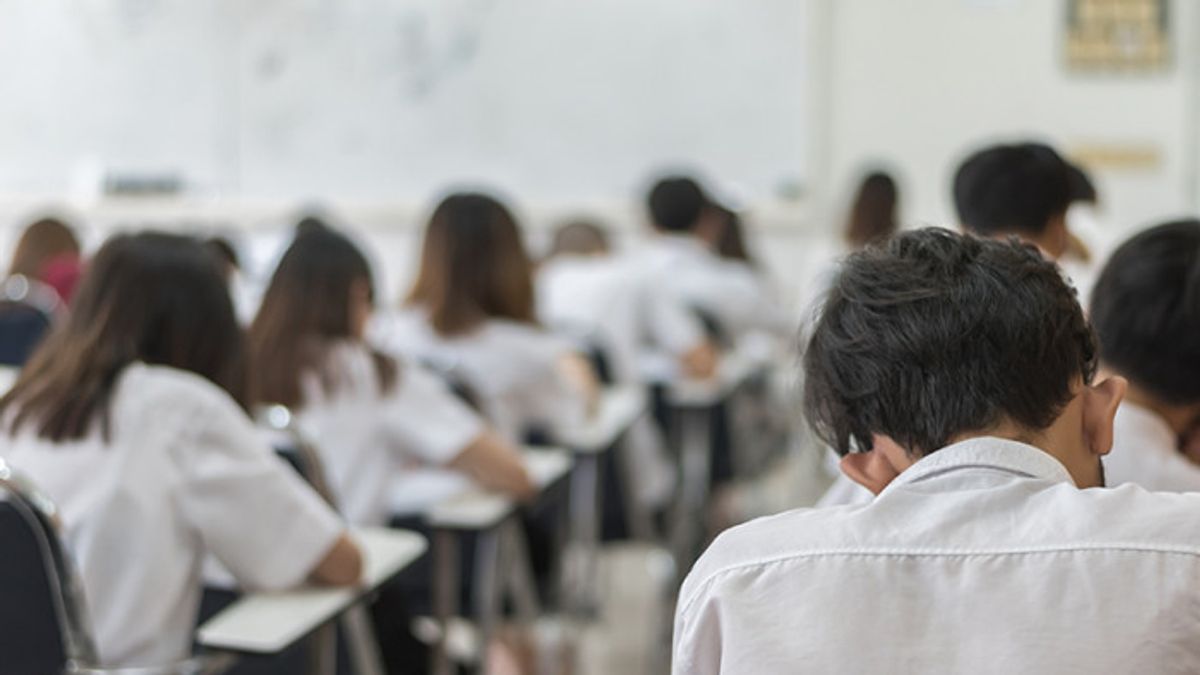 Polemik Pendidikan di Kawasan Konservasi: DPR Minta Pemerintah Tuntaskan Masalah Sekolah