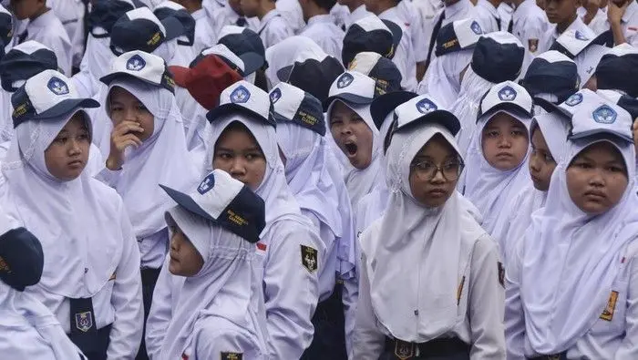 Ratusan Guru Sekolah Rakyat Mengundurkan Diri: Krisis Tenaga Pengajar di Depan Mata