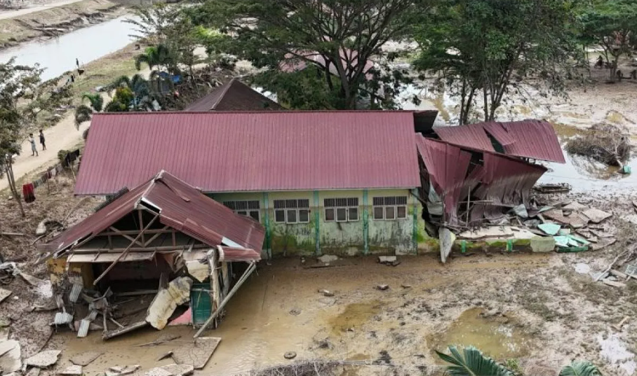 Sekolah Darurat Mulai Diterapkan, Pemerintah Fokus Lindungi Hak Belajar Siswa Sumatera