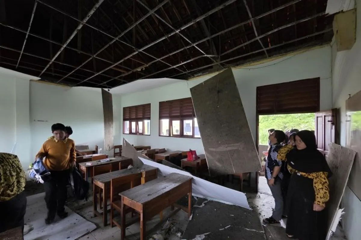 Insiden Plafon Sekolah di Tangerang Lukai Enam Siswa