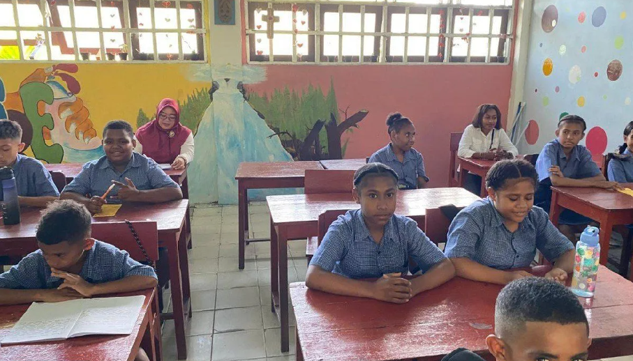 Disdik Papua Resmi Batasi Penggunaan Telepon Genggam bagi Siswa di Sekolah