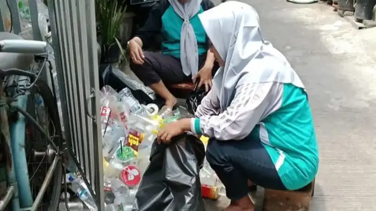 Gerakan Pilah Sampah di Sekolah, Pemprov DKI Libatkan Siswa SMP dan SMA Secara Aktif