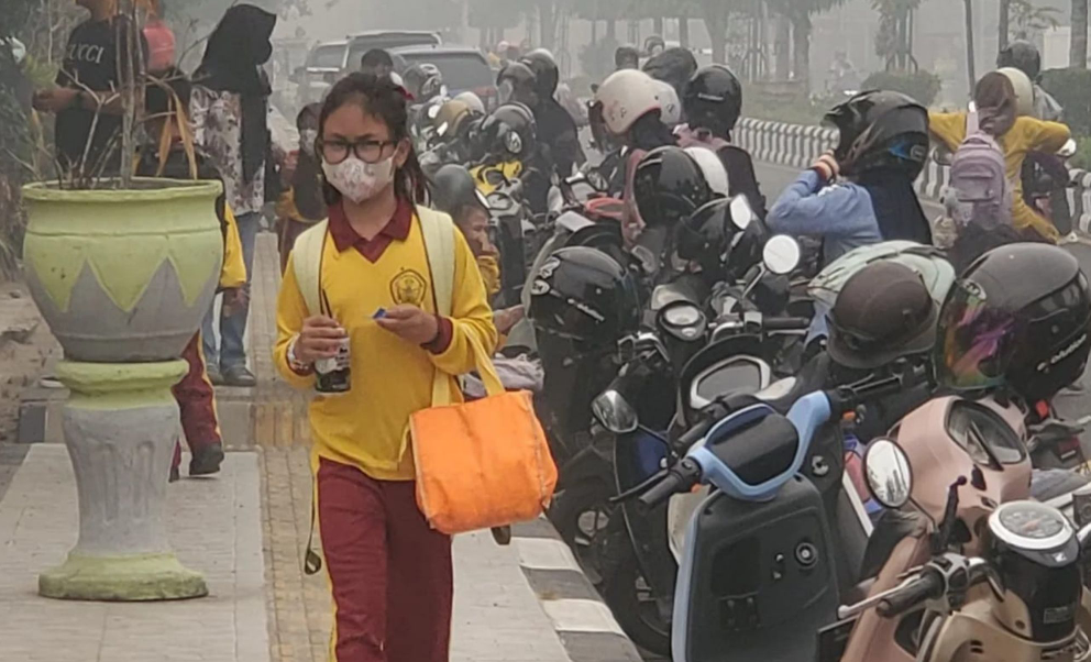 Kabut Asap Karhutla Memburuk, Sekolah di Sampit Pulangkan Siswa Lebih Cepat