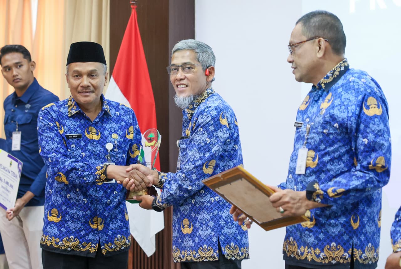 242 Sekolah di Jawa Tengah Berstatus Adiwiyata, 52 Sekolah Raih Penghargaan Tahun 2026