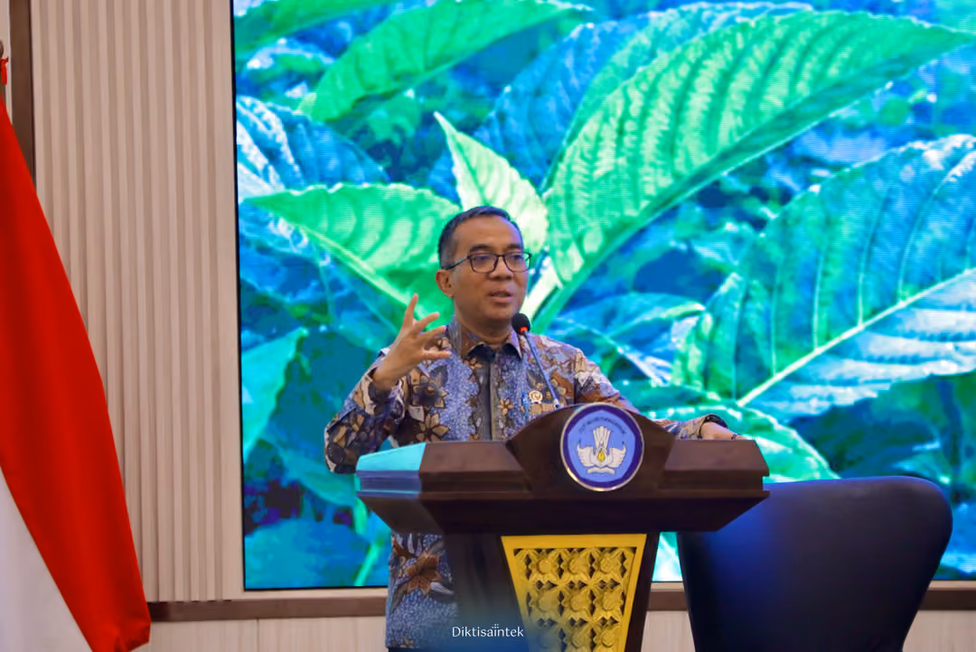 Kemdiktisaintek Dorong Hilirisasi Kratom Indonesia, Perkuat Riset dan Kerja Sama Industri