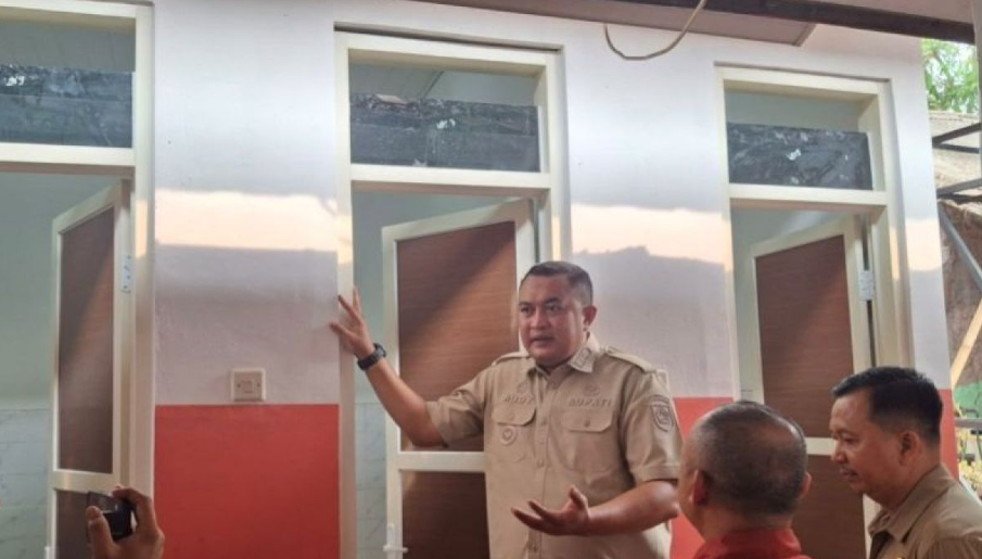 Bupati Bogor Dorong Perbaikan Sanitasi Sekolah