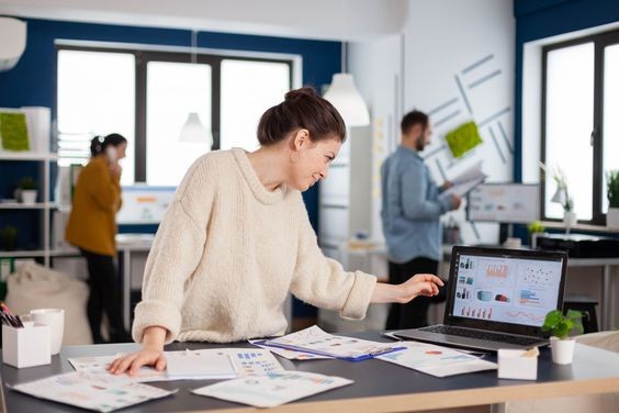 S1 Desain Komunikasi Visual (DKV)