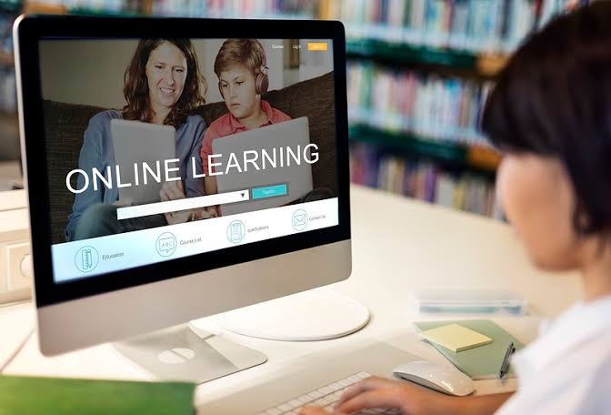 Kuliah Online Akhir Pekan di Malang untuk Karyawan Sibuk