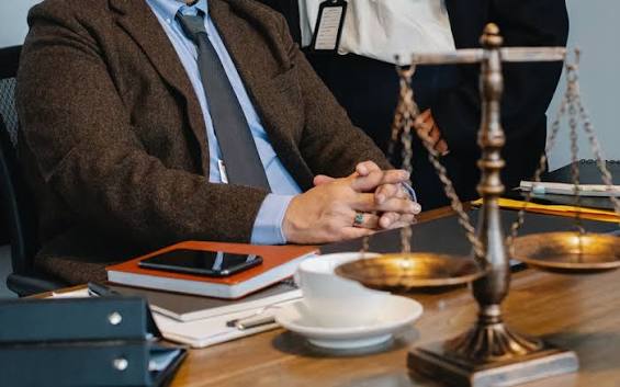 Kuliah Sabtu Siang S1 Hukum di Malang untuk Karyawan