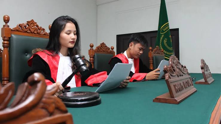 S1 Hukum Kelas Karyawan di Malang, Raih Gelar Sarjana untuk Karier yang Lebih Cemerlang