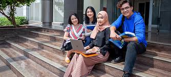 Kelas Karyawan S1 Sastra Inggris Dengan Jadwal Fleksibel di Cibubur