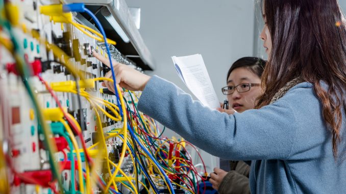 Biaya Kuliah S1 Teknik Elektro di Cibubur