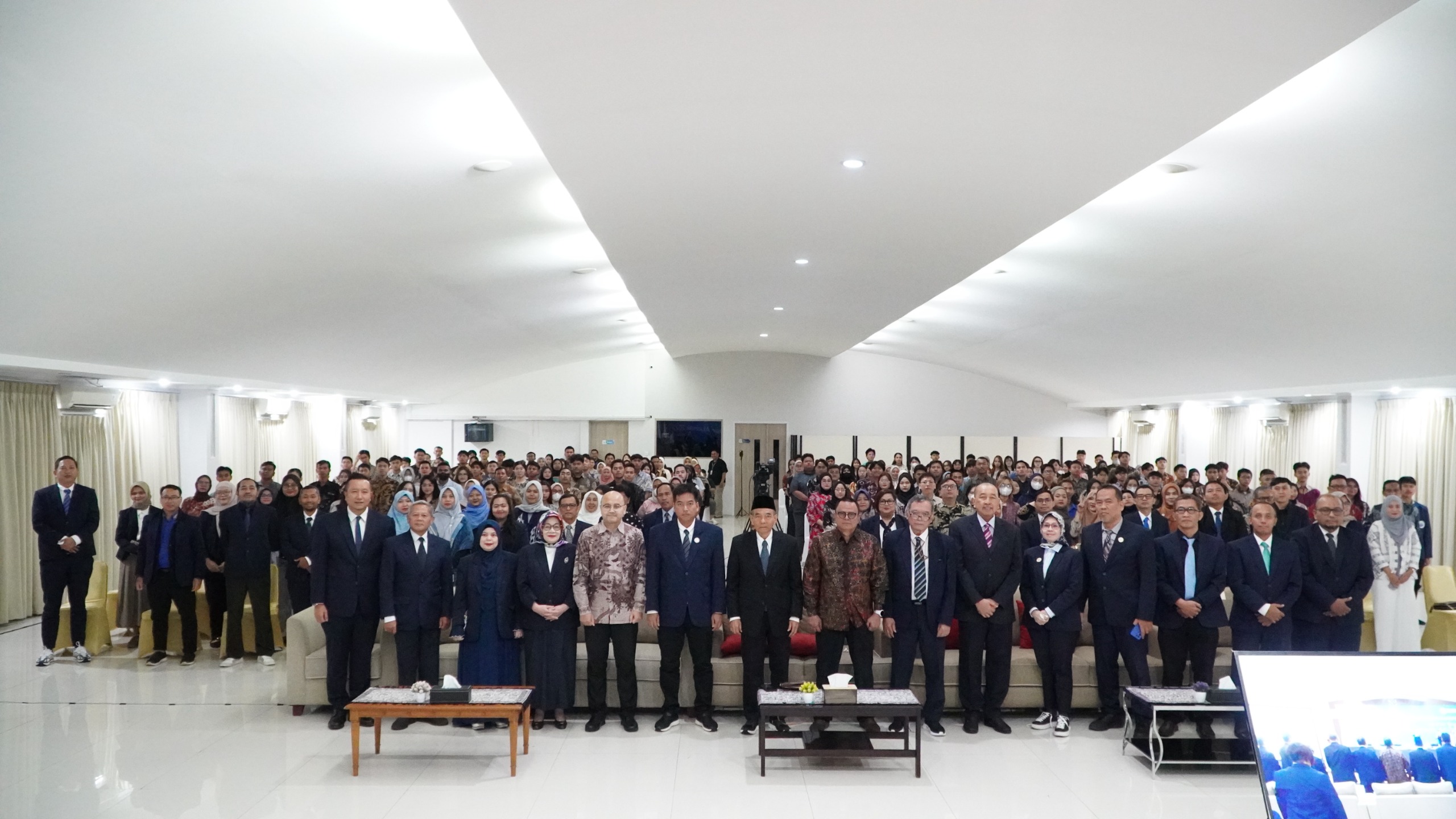 Pengarahan Mahasiswa Baru Kelas Karyawan UNDIRA Semester Genap Tahun Akademik 2025/2026