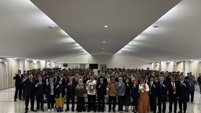 Rektor UNDIRA Kukuhkan 1.200+ Mahasiswa Baru Tahun Akademik 2025/2026 , Siapkan Generasi Berilmu dan Berkarakter