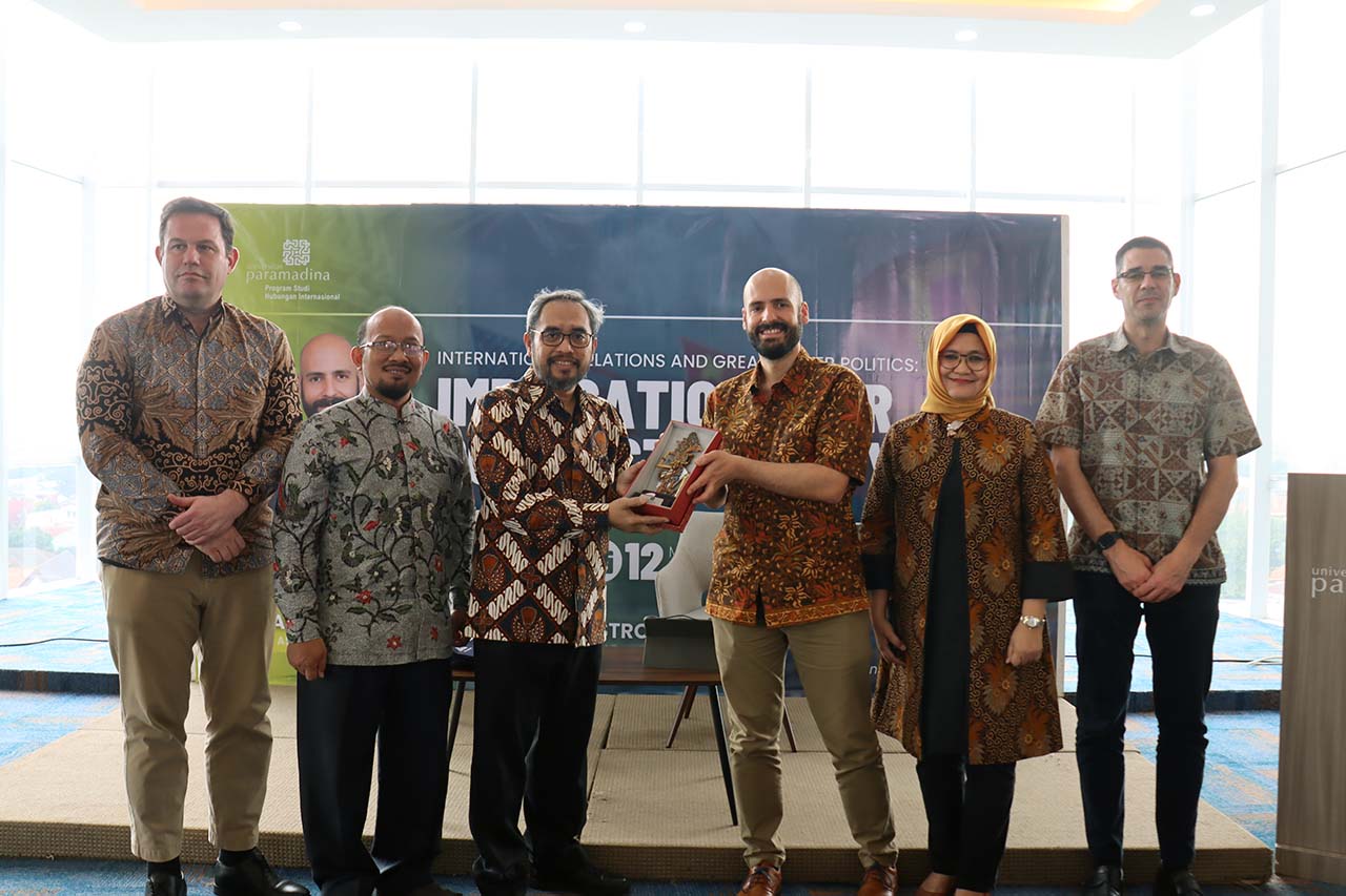 Biaya Kuliah S1 Hubungan Internasional Kelas Karyawan di Jakarta Cikarang