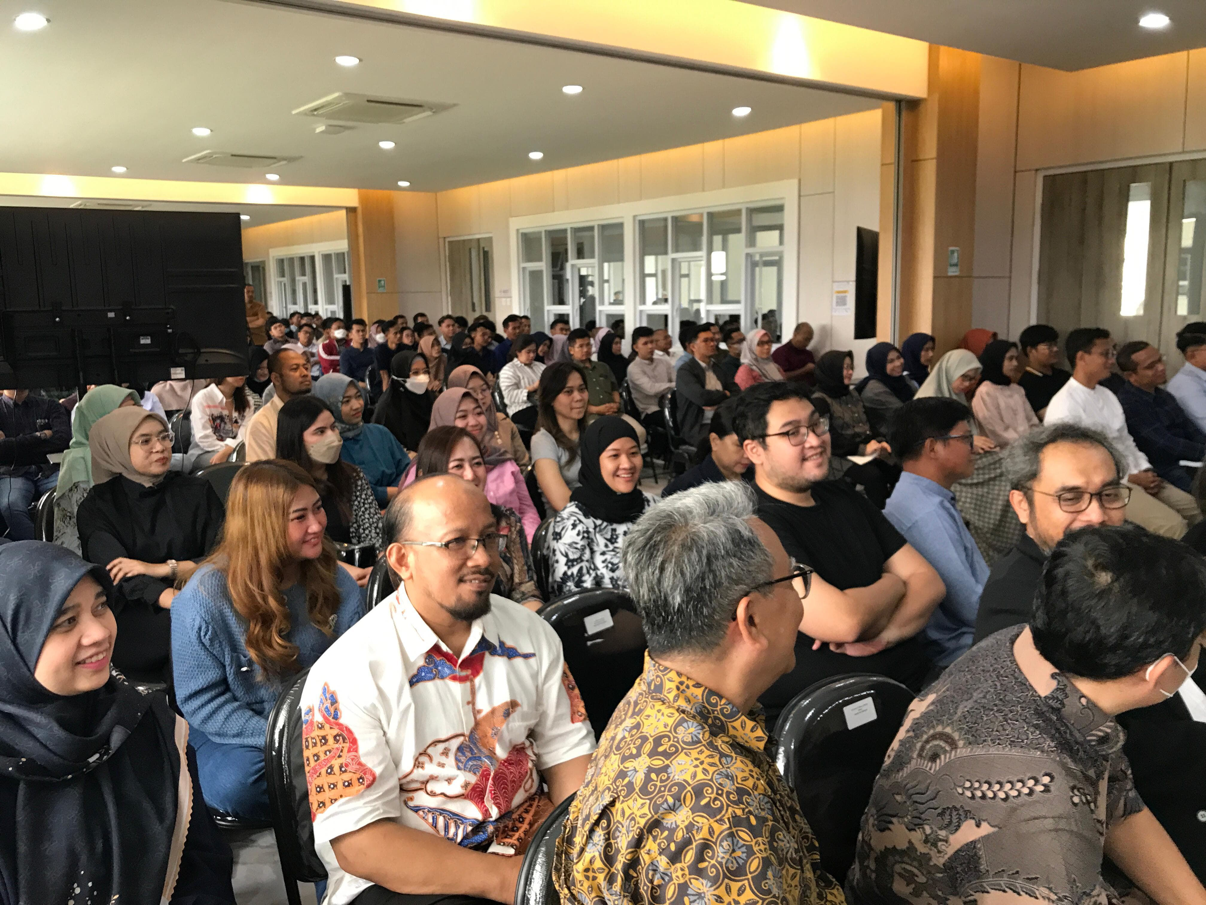 Pelantikan dan Pengarahan Mahasiswa Baru Kelas Karyawan Universitas Paramadina Semester Genap 2023/2024