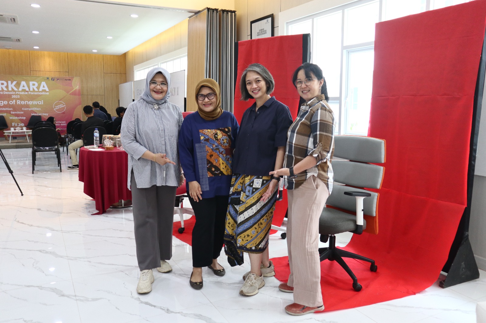 Biaya Kuliah S1 Desain Produk Craft and Fashion Kelas Karyawan di Jakarta Cikarang