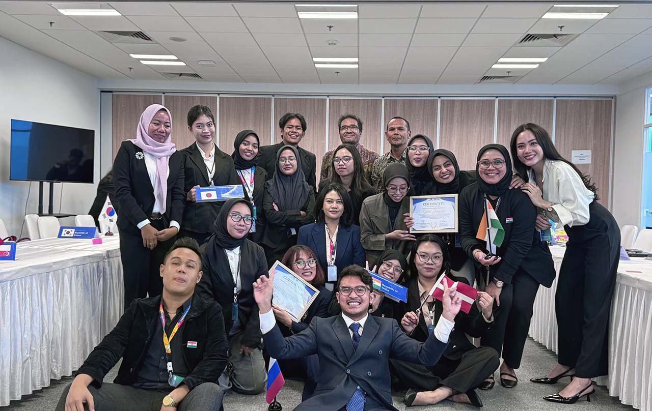 Kelas Karyawan Magister Ilmu Hubungan Internasional di Jakarta Selatan