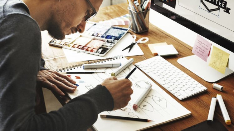 Kelas Karyawan S1 Desain Komunikasi Visual di Jakarta Selatan